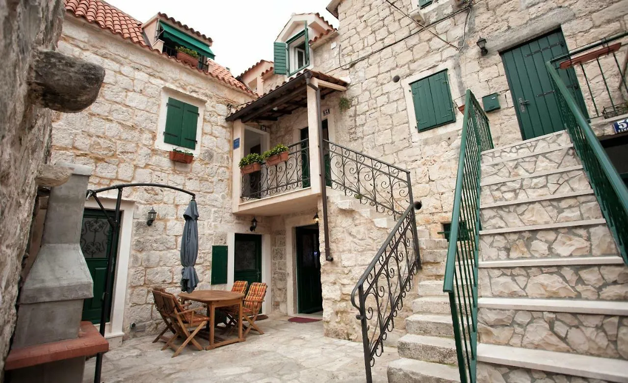 Apartment & Room Lili'S Place Split Croatia